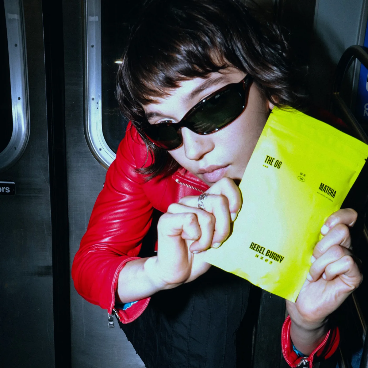 Rebel Bunny Shopify Hydrogen mağazasında Rebel Bunny matcha paketi